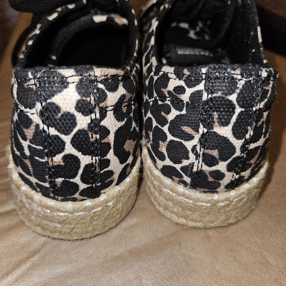 Tretorn Leopard Espadrille Sneakers women's size 8.5 - Picture 3 of 9